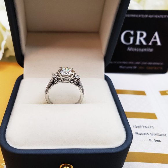 2 Carats Moissanite Engagement Ring with 925 Sterling Silver Band - Picture 8 of 9